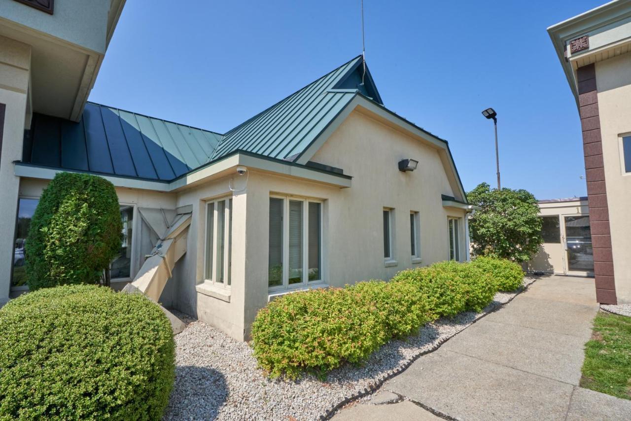 Riverview Inn & Suites Somerset Exterior foto